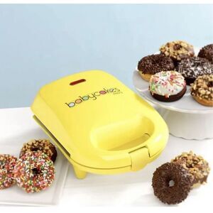 Babycakes Minis Nonstick Coated Mini Donut Maker Yellow Gift NEW